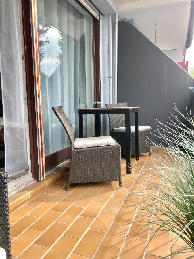 Living At Saarpartments -Adults Only- 2 Bedroom, Netflix - Business & Holiday Apartments For Long- And Short Term Stay, 3 Min To Train Station, Secure E-Bike Parking! Саарбрюккен Экстерьер фото